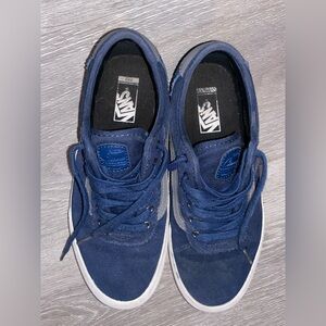 VANS Pro skater sneakers semi used size 5.5 youth boys